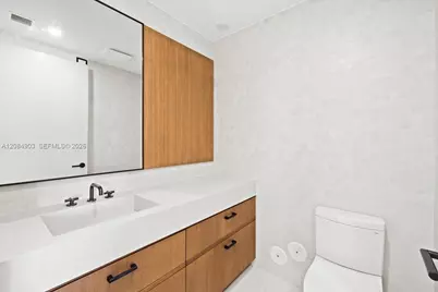 2200 Brickell Avenue #422, Miami, FL 33129 - Photo 24