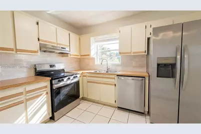 2820 SW 25th St #2820, Miami, FL 33133 - Photo 6