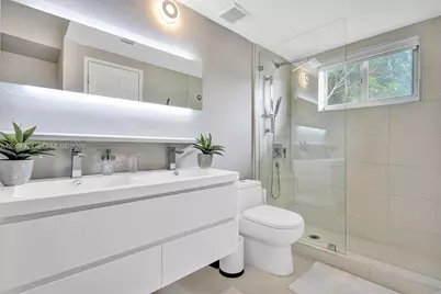 1415 16th St #4, Miami Beach, FL 33139 - Photo 32