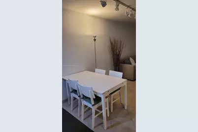 2899 Collins Ave #606, Miami Beach, FL 33140 - Photo 10