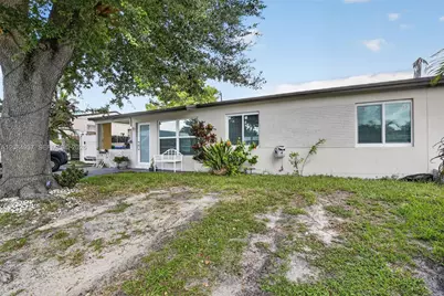 4351 SW 22nd St, Fort Lauderdale, FL 33317 - Photo 4