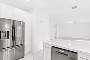 15842 SW 14th St, Pembroke Pines, FL 33027 - Photo 14