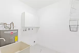 15842 SW 14th St, Pembroke Pines, FL 33027 - Photo 16