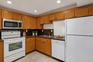 1601 NE 191st St, Miami, FL 33179 - Photo 10
