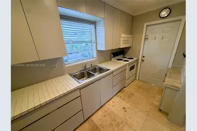 7550 SW 82nd St #F204, Miami, FL 33143 - Photo 6