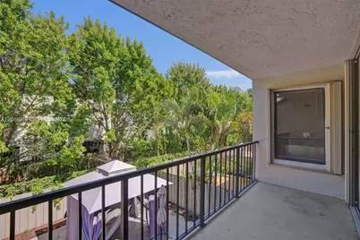 685 NE 206th Ter, Miami, FL 33179 - Photo 26
