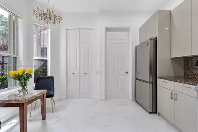 1382 Harbor Vw W #0, Hollywood, FL 33019 - Photo 10