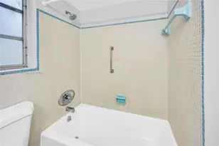 1631 NE Miami Gardens Dr, Miami, FL 33179 - Photo 14