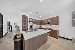 15490 NW 91st Ct, Miami Lakes, FL 33018 - Photo 12
