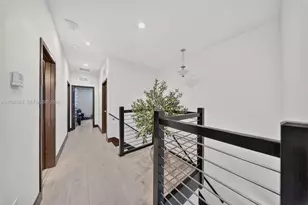 15490 NW 91st Ct, Miami Lakes, FL 33018 - Photo 16
