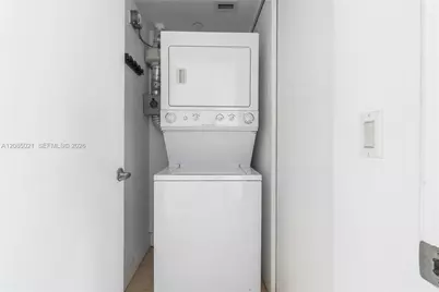 1040 Biscayne Blvd #1806, Miami, FL 33132 - Photo 30