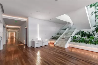 1040 Biscayne Blvd #1806, Miami, FL 33132 - Photo 4