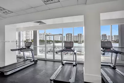 18041 Biscayne Blvd #803, Aventura, FL 33160 - Photo 8
