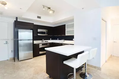 90 SW 3rd St #3002, Miami, FL 33130 - Photo 4