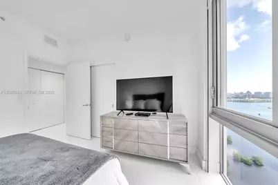 16385 Biscayne Blvd #2707, North Miami Beach, FL 33160 - Photo 4