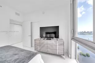 16385 Biscayne Blvd, North Miami Beach, FL 33160 - Photo 4