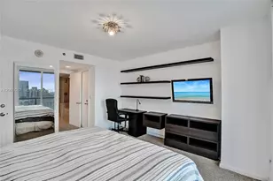 50 Biscayne Blvd, Miami, FL 33132 - Photo 12