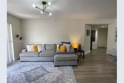 2009 SE 10th Ave #303, Fort Lauderdale, FL 33316 - Photo 4