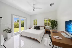 2615 NE 213th St, Miami, FL 33180 - Photo 10