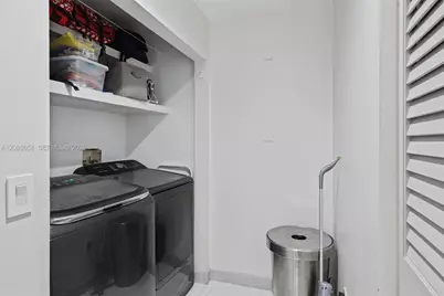 2615 NE 213th St, Miami, FL 33180 - Photo 28