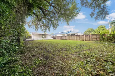1935 SW 24th Ter, Miami, FL 33145 - Photo 18