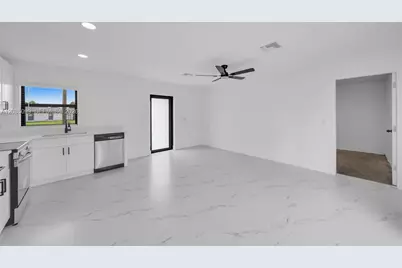 4986 Fairway Ct #4986, Lehigh Acres, FL 33971 - Photo 6