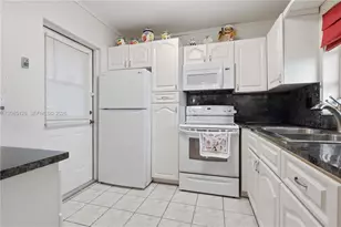 5300 Washington St, Hollywood, FL 33021 - Photo 10