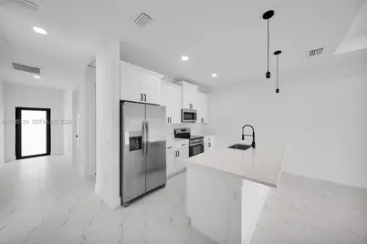 4746 27th St SW #4746, Lehigh Acres, FL 33973 - Photo 4