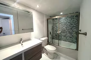5555 Collins Ave, Miami Beach, FL 33140 - Photo 16