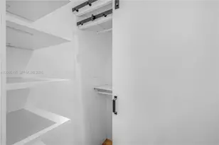 742 10th St, Miami Beach, FL 33139 - Photo 20