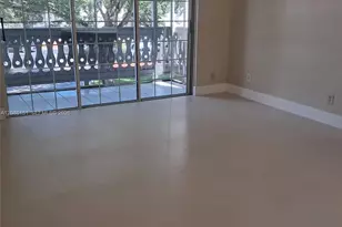 10521 Mahogany Key Circle, Miami, FL 33196 - Photo 6