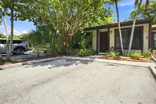 2221 Buttonwood Ave, Pembroke Pines, FL 33026 - Photo 1
