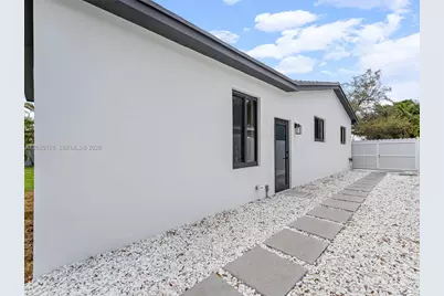 610 NE 164th Ter, Miami, FL 33162 - Photo 50