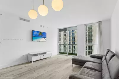 253 NE 2nd St #2104, Miami, FL 33132 - Photo 4