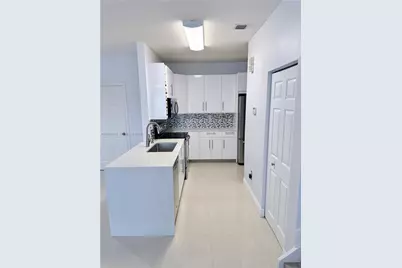 1704 SW 101st Ter, Miramar, FL 33025 - Photo 10