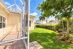 908 Tanglewood Cir, Weston, FL 33327 - Photo 32