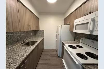 2300 Madison St #107, Hollywood, FL 33020 - Photo 2