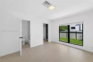 536 Hibiscus Dr, Hallandale Beach, FL 33009 - Photo 22