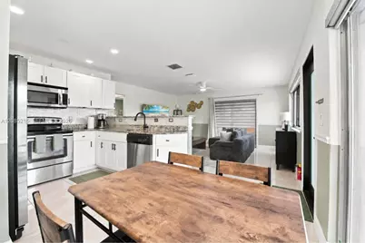 2616 NE 6th Avenue, Wilton Manors, FL 33334 - Photo 14