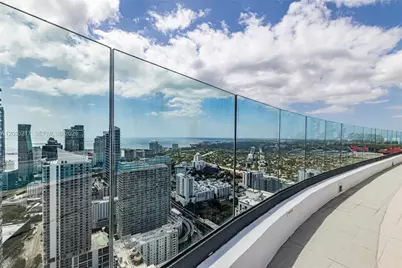 45 SW 9th St #3302, Miami, FL 33130 - Photo 24