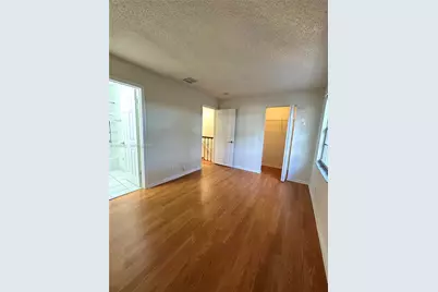 8655 N Southgate Shores Cir, Tamarac, FL 33321 - Photo 10