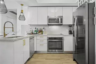 999 SW 1st Ave, Miami, FL 33130 - Photo 4