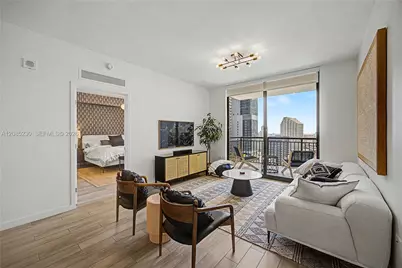 999 SW 1st Ave #2407, Miami, FL 33130 - Photo 8