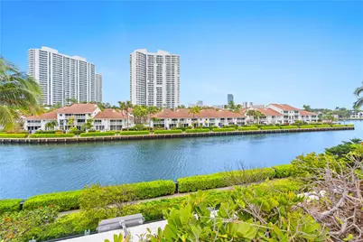 3801 NE 207th St #TH6, Aventura, FL 33180 - Photo 40