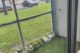 8033 SW 21st Ct, Miramar, FL 33025 - Photo 2