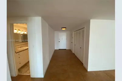 5825 Collins Ave #5G, Miami Beach, FL 33140 - Photo 2