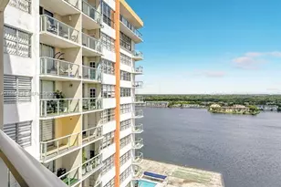 1351 NE Miami Gardens Dr, Miami, FL 33179 - Photo 20