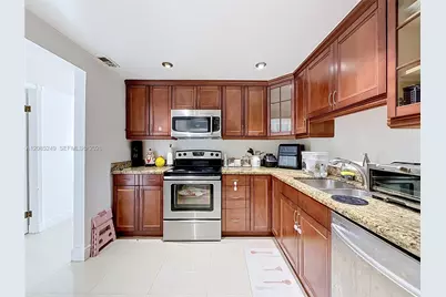 1351 NE Miami Gardens Dr #1414E, Miami, FL 33179 - Photo 2