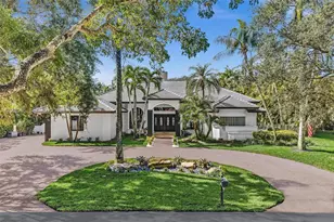 11980 Piccadilly Pl, Davie, FL 33325 - Photo 2