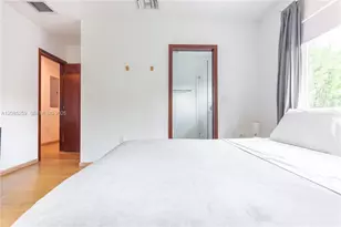 521 NE 68th St, Miami, FL 33138 - Photo 46